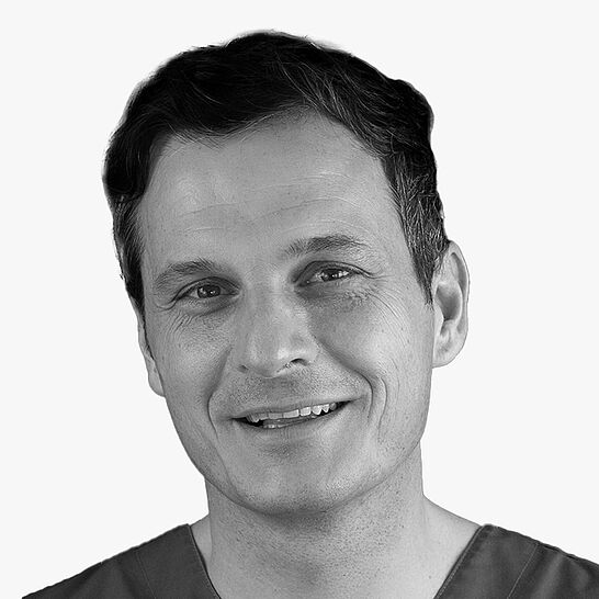 [Translate to Deutsch (Österreich):] Portraitbild des Referenten in schwarz-weiß, Dr. Markus Sperlich