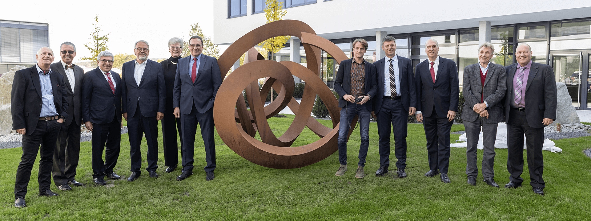 Gruppenbild CAMLOG Neubau Einweihung