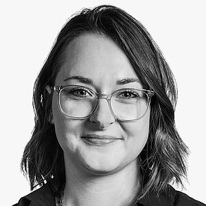 [Translate to Deutsch (Österreich):] Portraitbild des Referenten in schwarz-weiß, Tabea Wiederänders