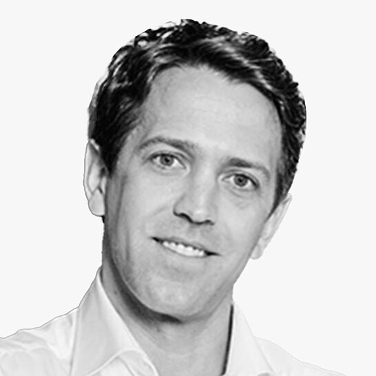 [Translate to Deutsch (Österreich):] Portraitbild des Referenten in schwarz-weiß, Dr. Daniel Platzer