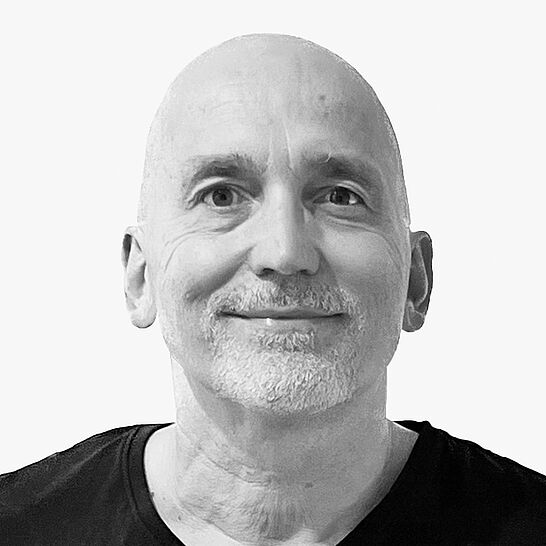 Fortbildung mit Referent Ingo Fritz | Camlog Veranstaltungen Portraitbild des Referenten in schwarz-weiß, Ingo Fritz