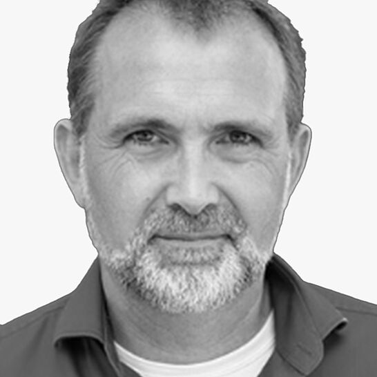 [Translate to Deutsch (Österreich):] Portraitbild des Referenten in schwarz-weiß, Martin Permantier