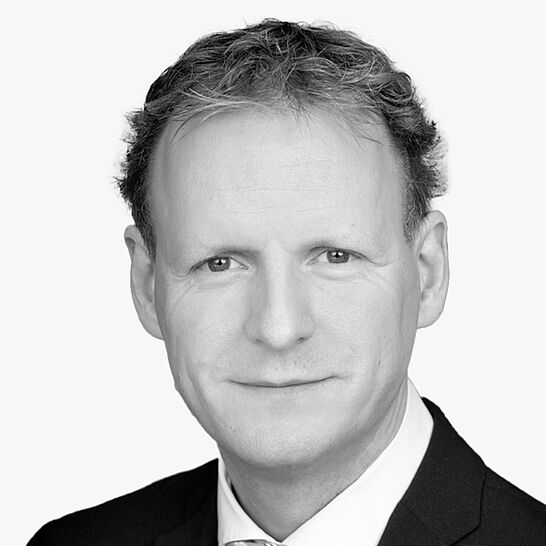 [Translate to Deutsch (Österreich):] Portraitbild des Referenten in schwarz-weiß, Dr. Walter